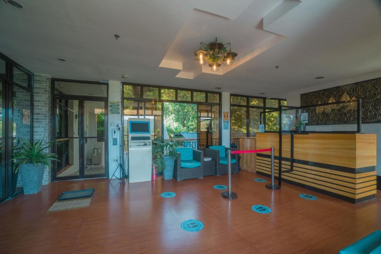 Skylodge Resort Coron Exterior foto