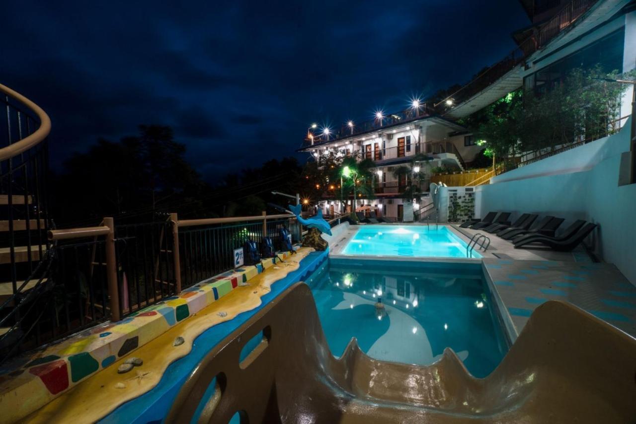 Skylodge Resort Coron Exterior foto