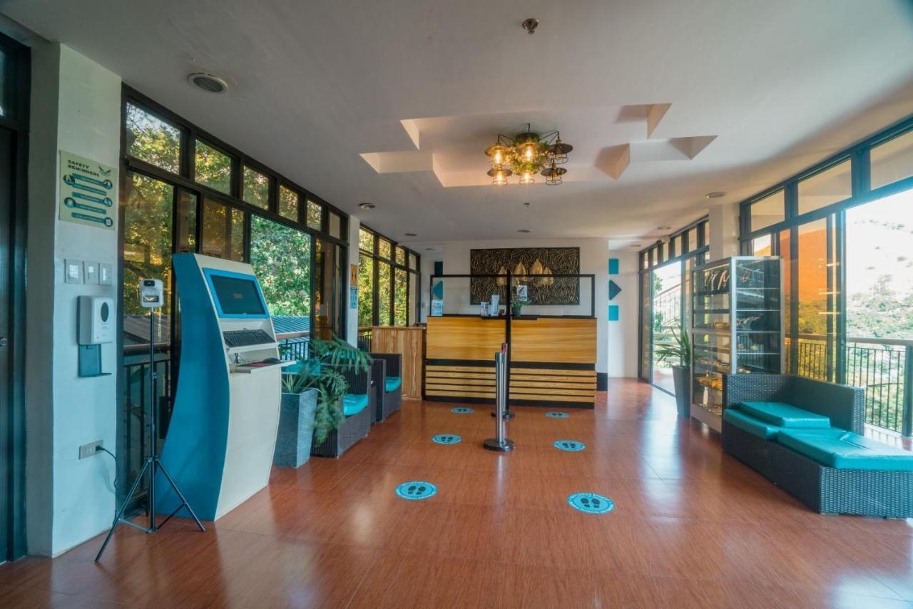Skylodge Resort Coron Exterior foto